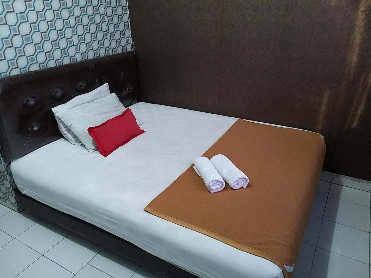 Venice Guest House Redpartner Джакарта Екстер'єр фото