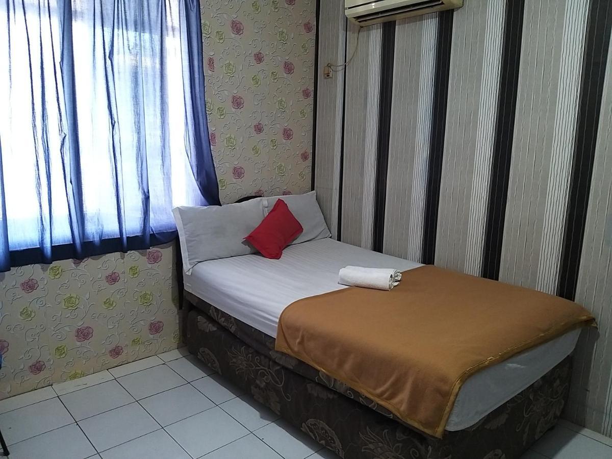 Venice Guest House Redpartner Джакарта Екстер'єр фото