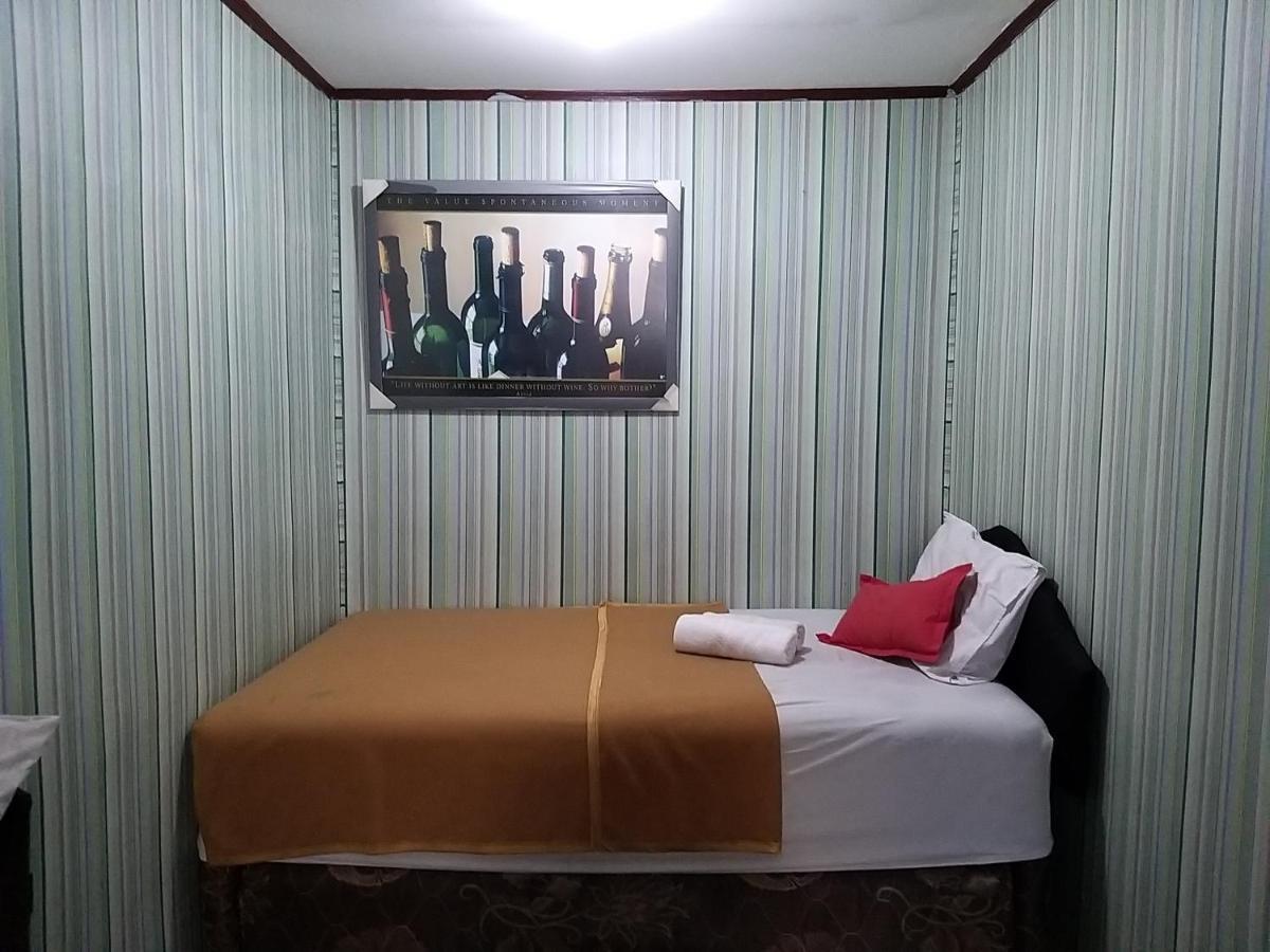 Venice Guest House Redpartner Джакарта Екстер'єр фото