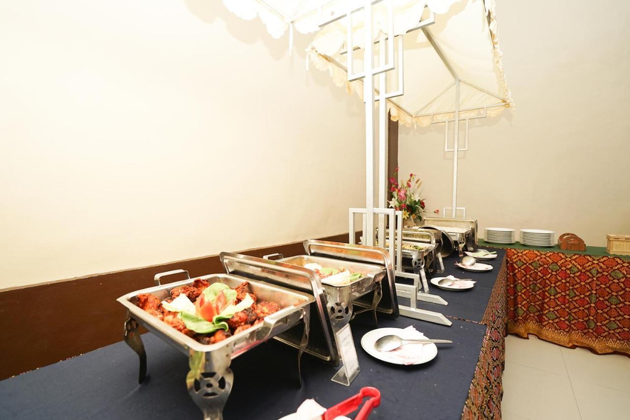 Venice Guest House Redpartner Джакарта Екстер'єр фото